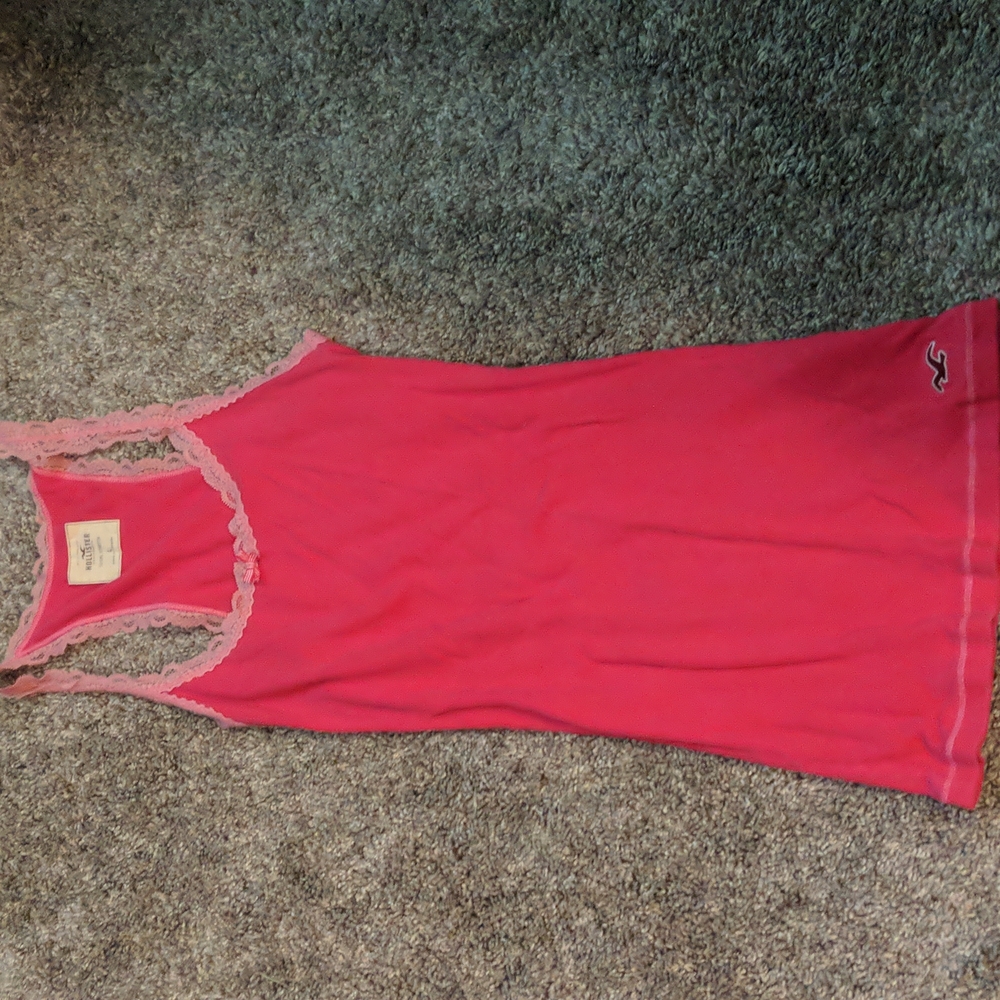 Hollister tank size L
